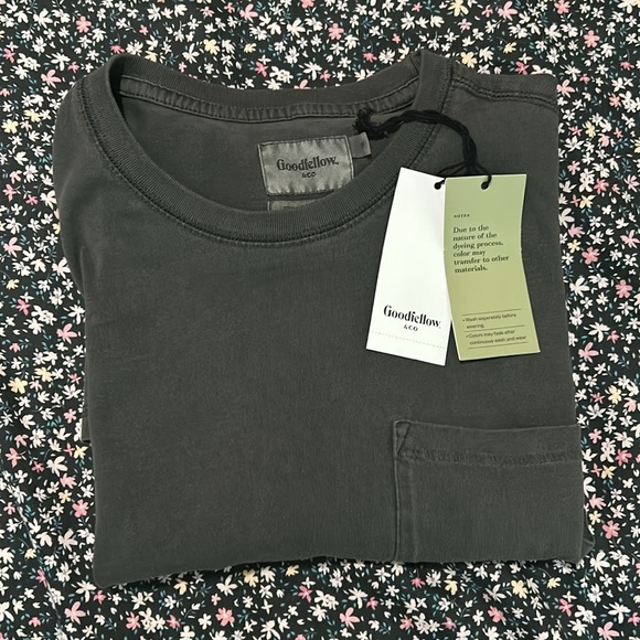 Goodfellow Long Sleeve Crewneck T-Shirt/ Size: Medium - Picture 3 of 3